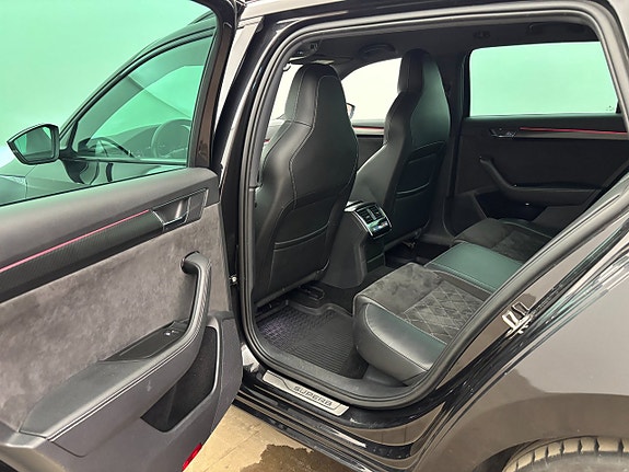 Skoda Superb 16 of 25