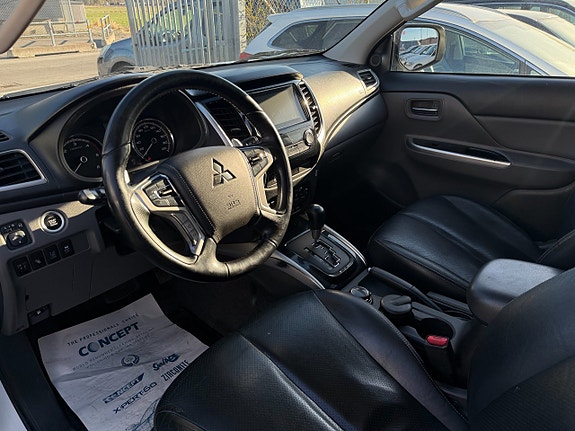 Mitsubishi L200 7 of 16