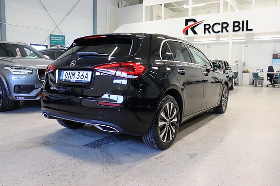 Mercedes-Benz A250 e 5 of 5