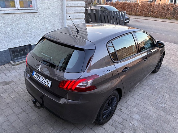 Peugeot 308 13 of 30