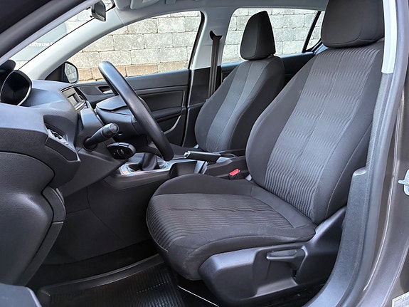 Peugeot 308 23 of 30