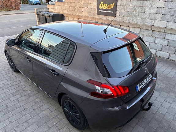 Peugeot 308 10 of 30