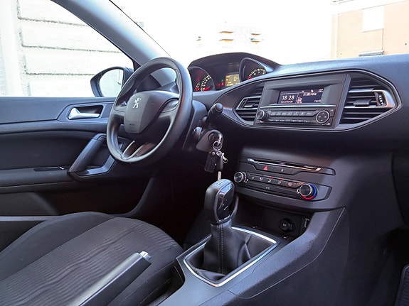 Peugeot 308 20 of 30