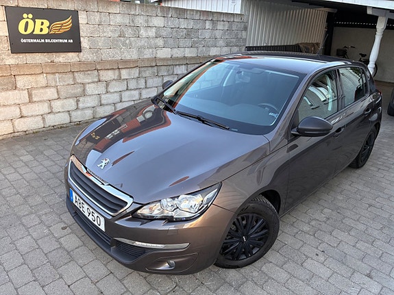 Peugeot 308 2 of 30