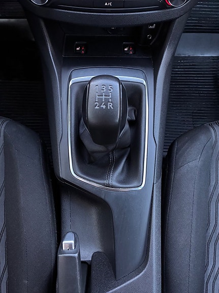 Peugeot 308 28 of 30