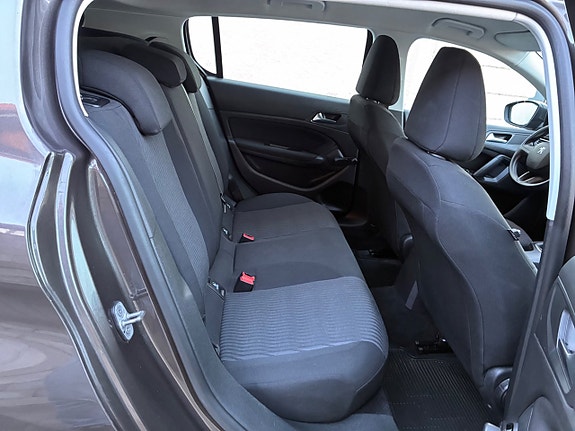 Peugeot 308 26 of 30