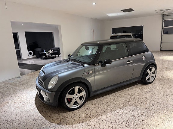 MINI Cooper S 5 of 5
