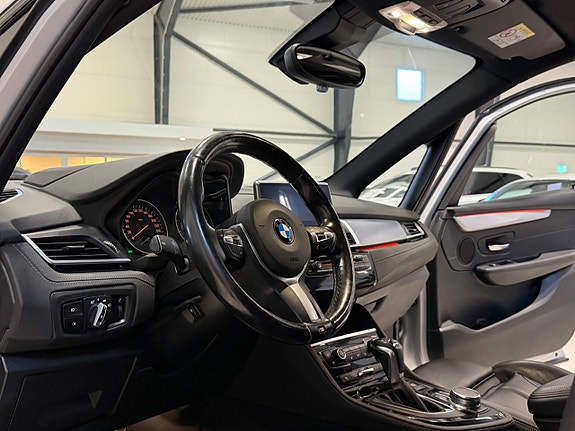 BMW 225xe 15 of 26