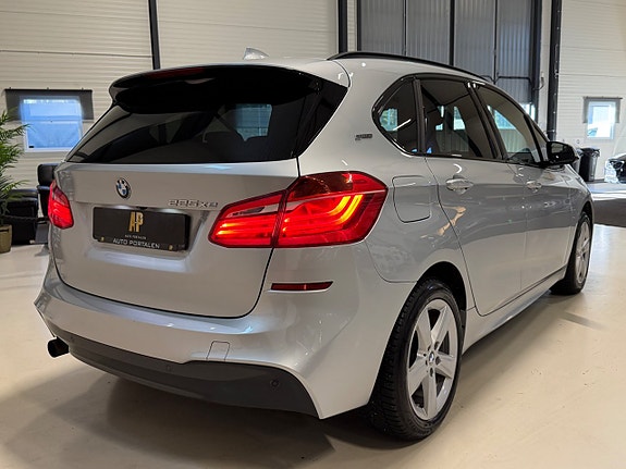 BMW 225xe 9 of 26