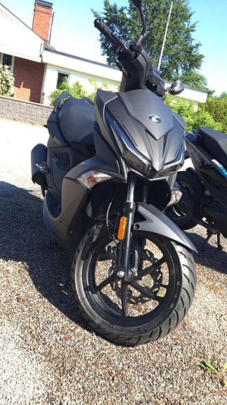 Kymco Super 8R 50i 2 of 4