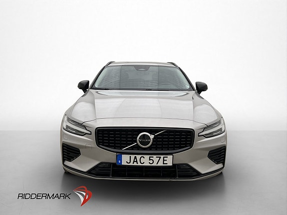 Volvo V60 2 of 5