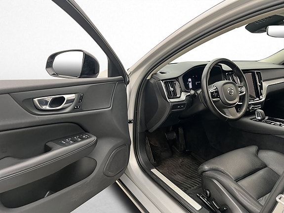 Volvo V60 10 of 30