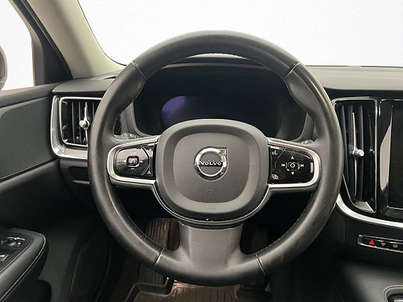 Volvo V60 14 of 30
