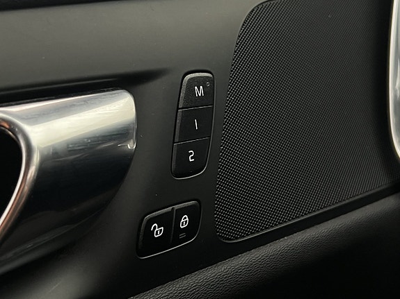 Volvo V60 12 of 30