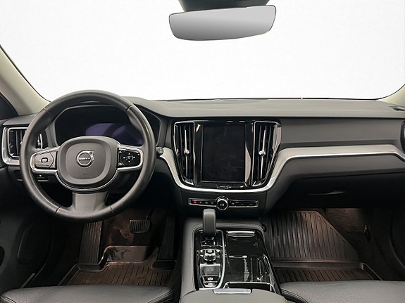 Volvo V60 13 of 30