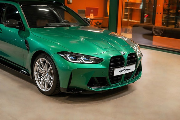 BMW M3 2 of 5