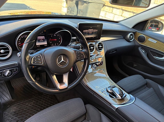 Mercedes-Benz C220 d 28 of 30