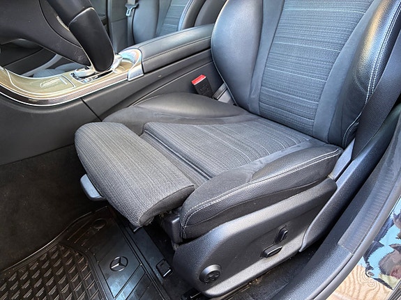Mercedes-Benz C220 d 30 of 30