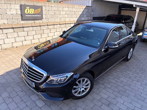 Mercedes-Benz C220 d 3 of 30