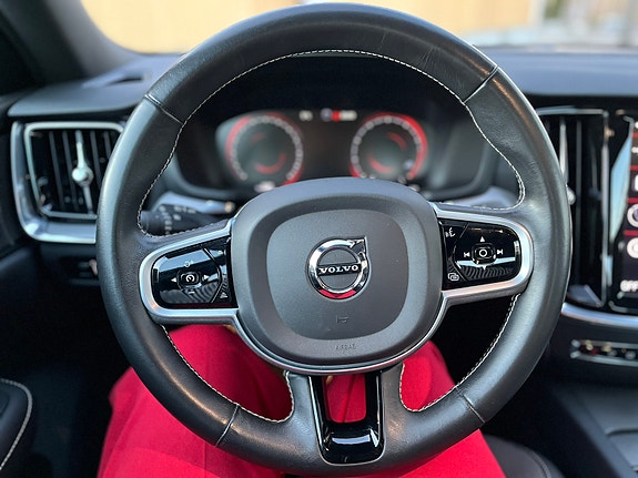 Volvo S60 5 of 5