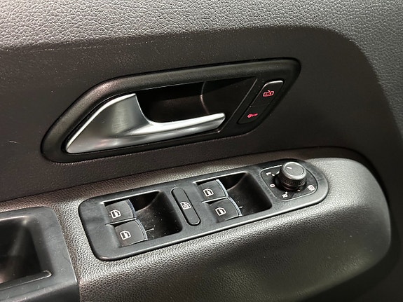 Volkswagen Amarok 24 of 26