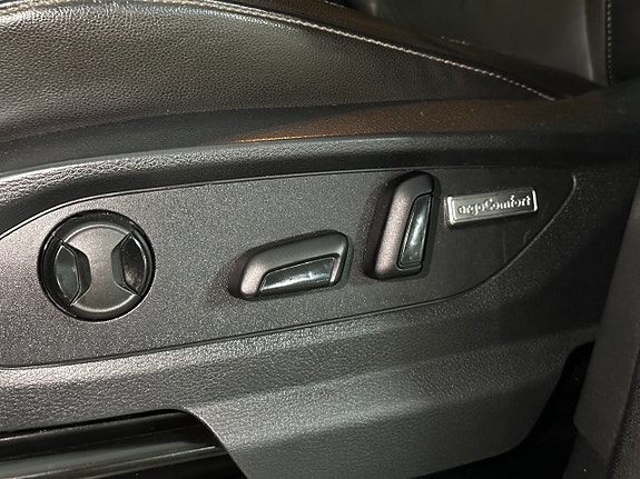 Volkswagen Amarok 18 of 26