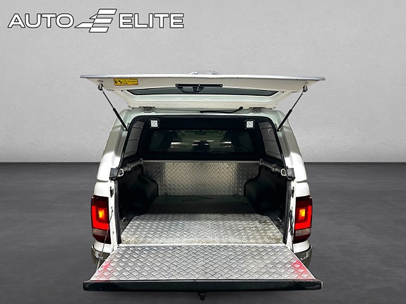 Volkswagen Amarok 8 of 26