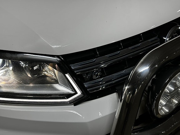 Volkswagen Amarok 13 of 26