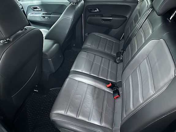 Volkswagen Amarok 26 of 26