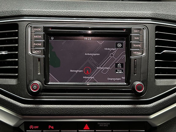 Volkswagen Amarok 20 of 26