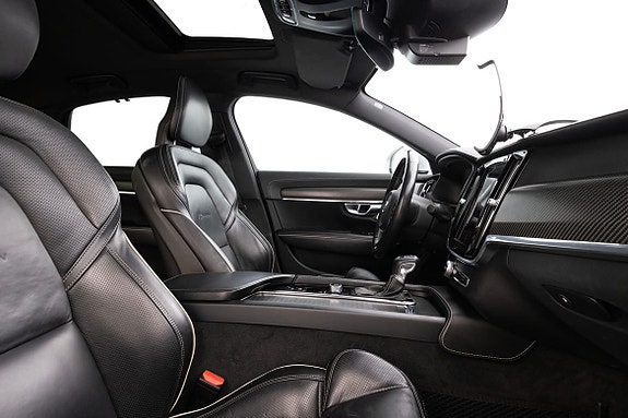 Volvo S90 14 of 28