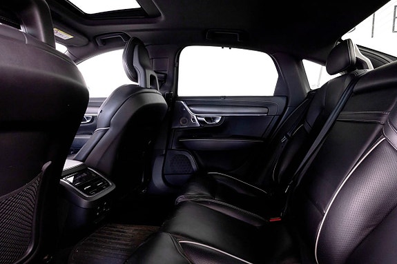 Volvo S90 17 of 28
