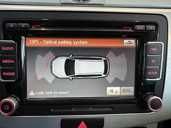 Volkswagen Passat Alltrack 23 of 25