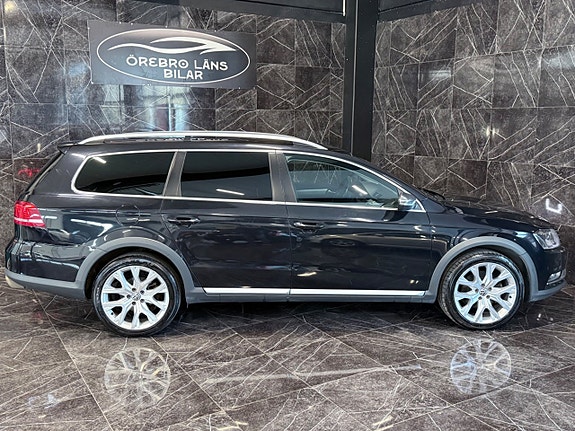 Volkswagen Passat Alltrack 10 of 25