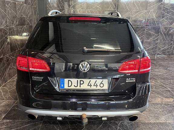 Volkswagen Passat Alltrack 15 of 25