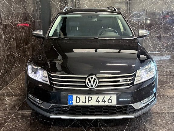 Volkswagen Passat Alltrack 14 of 25