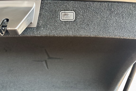Polestar 4 17 of 30