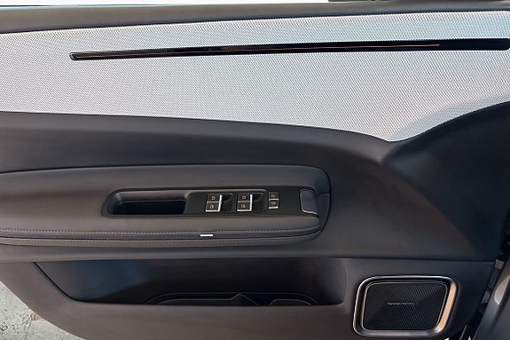 Polestar 4 24 of 30