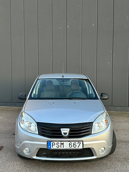 Dacia Sandero 2 of 15