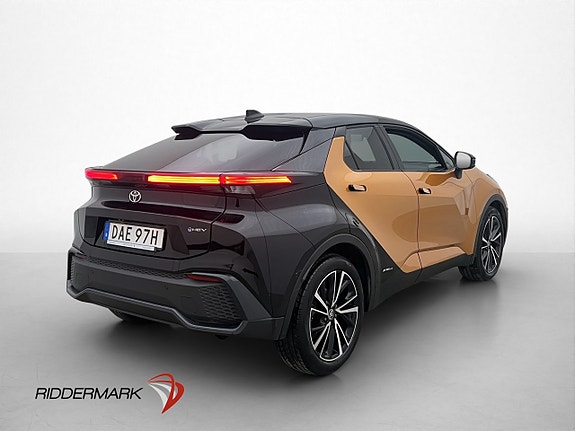Toyota C-HR 8 of 30
