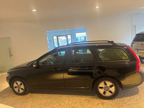Volvo V50 5 of 5