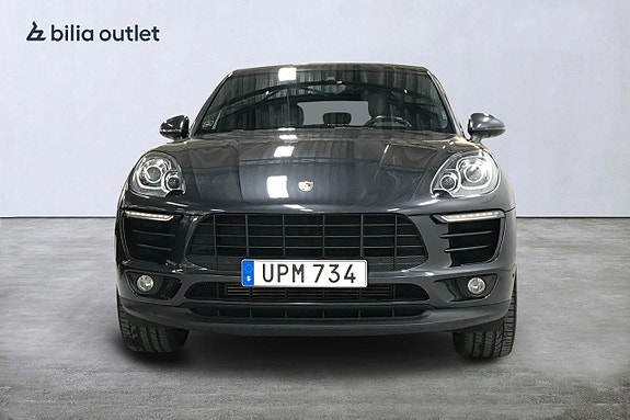 Porsche Macan 3 of 5