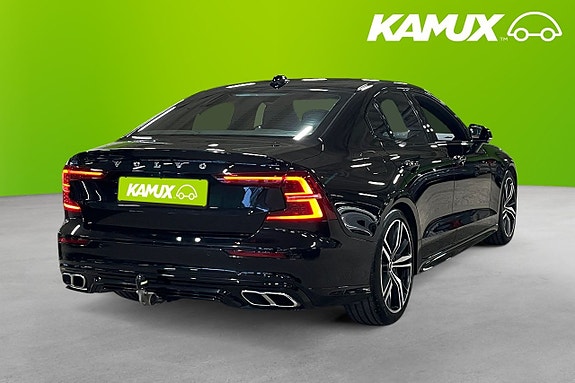 Volvo S60 4 of 5