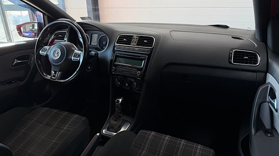 Volkswagen Polo 11 of 18