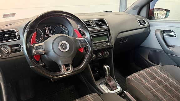 Volkswagen Polo 12 of 18