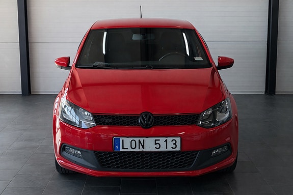 Volkswagen Polo 2 of 5