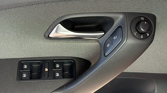 Volkswagen Polo 14 of 18
