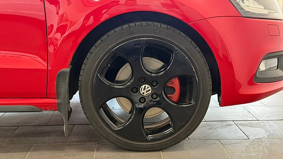 Volkswagen Polo 10 of 18