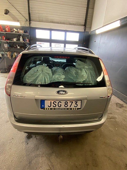 Ford Focus 5 of 5