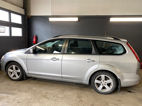 Ford Focus 3 of 5